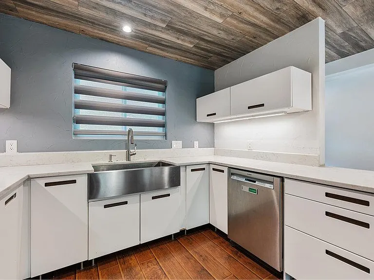 1003 Minda Dr — Photo 10