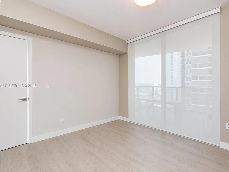 488 NE 18th St #1301 — Photo 5