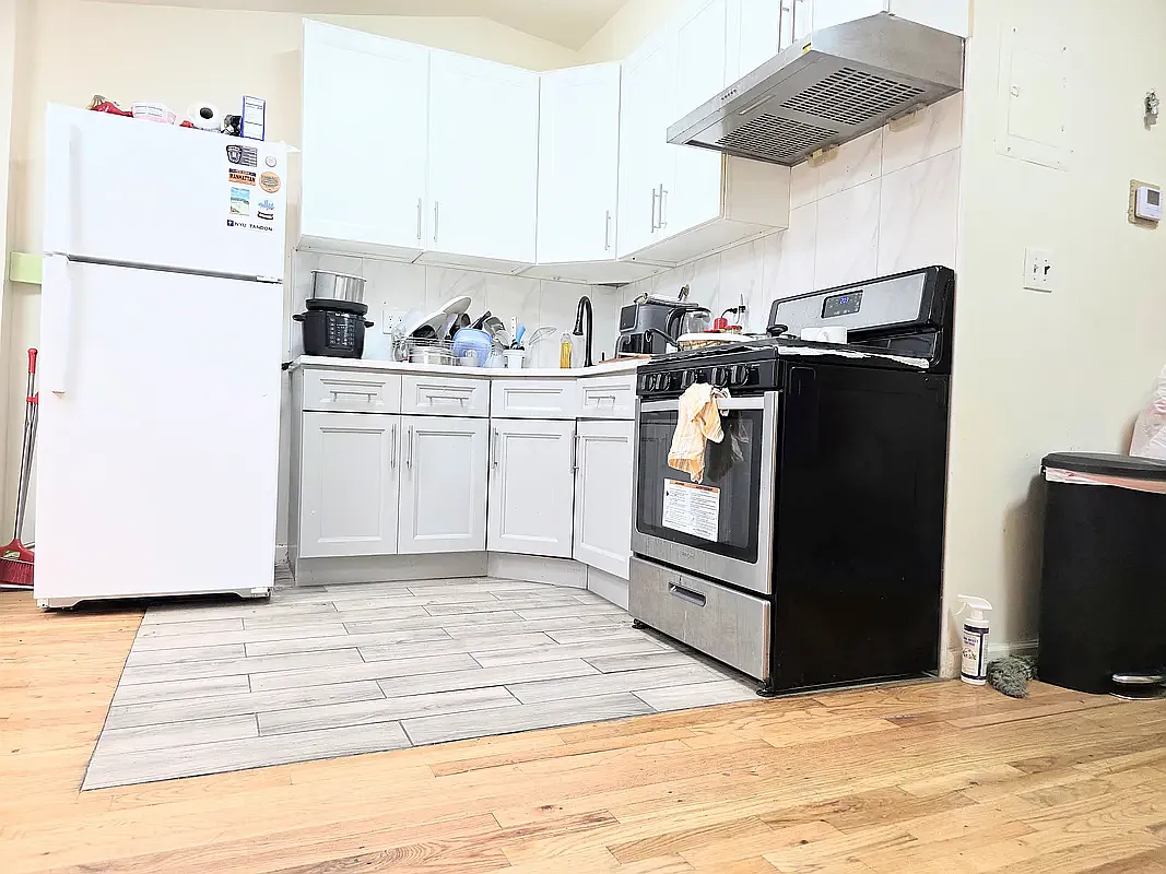 421 49th Street — Photo 3