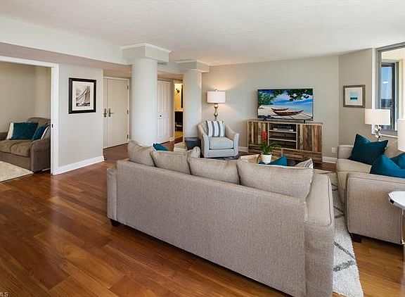 4th image of 4041 Gulf Shore Blvd N APT 1004