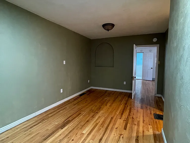 15 Wolfe Ave — Photo 22