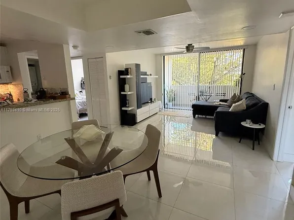 8000 SW 149th Ave APT A302, Miami, FL 33193