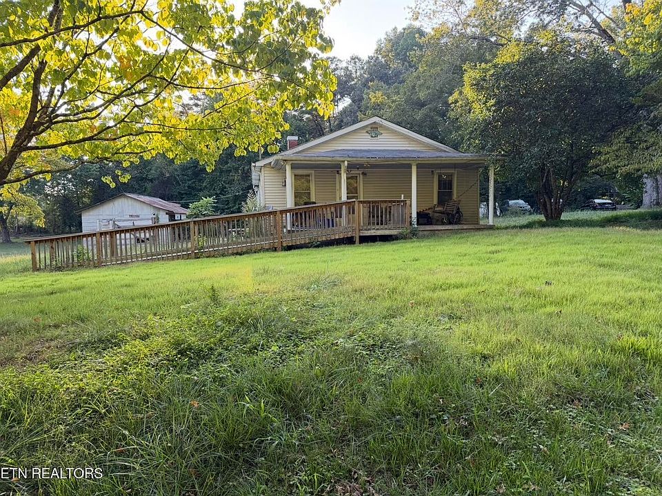 1st image of 220 Woods Chapel Rd