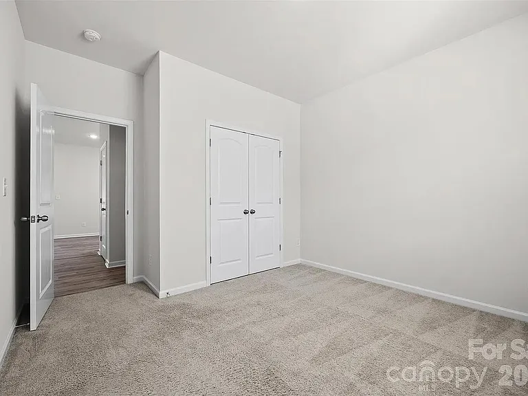 7024 Maple Run Cir — Photo 35