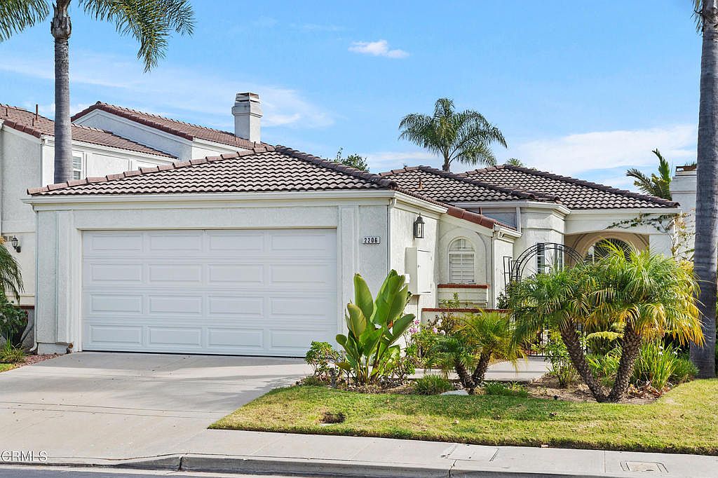 2206 Bermuda Dunes Pl