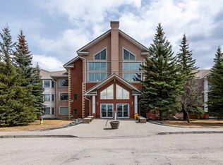 6868 Sierra Morena Blvd SW #150, Calgary, AB T3H 3R6