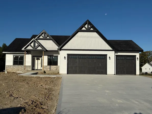 W236S5789 Coyote CROSSING, Waukesha, WI 53189