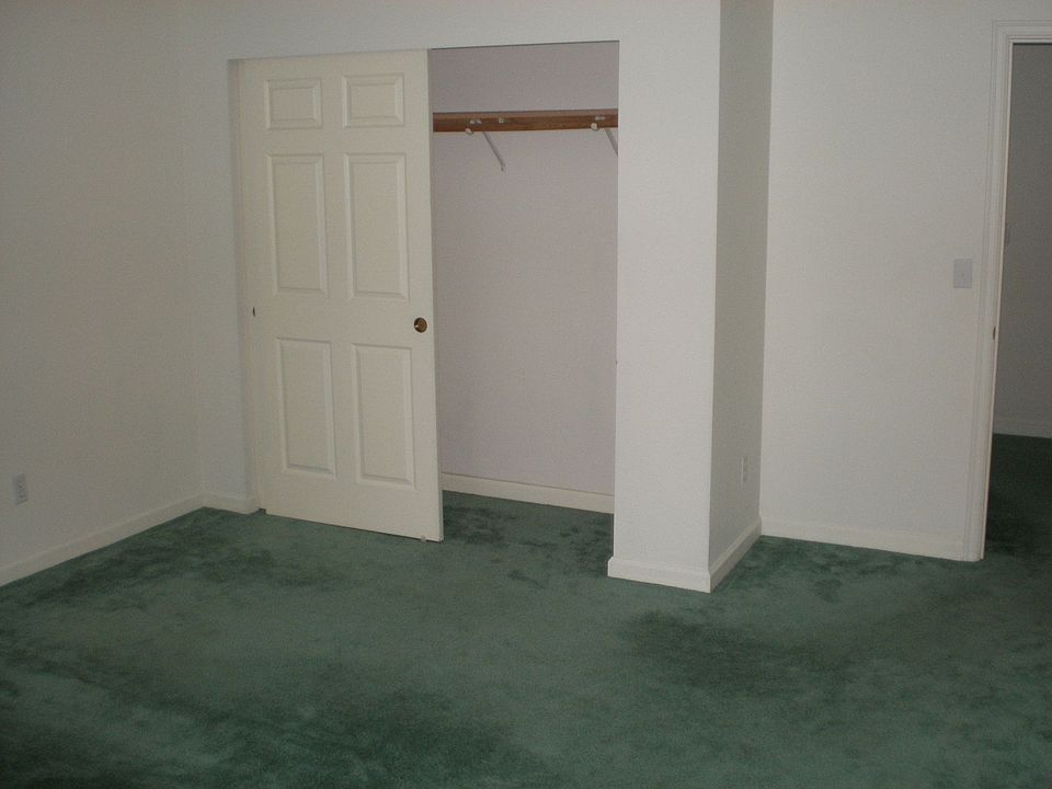 1st image of 4016 To 4018 Quail Dr SE