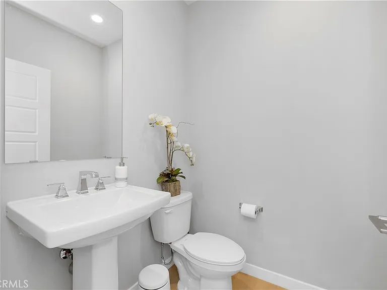 136 Modjeska — Photo 12