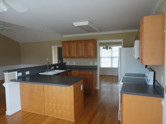 4th image of 8051 Pritchett Rd