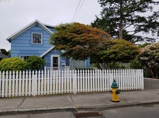 403 9th Ave, Seaside, OR 97138