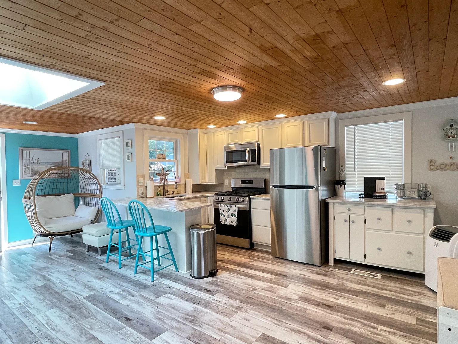 2 bed, $1,700 — Photo 4