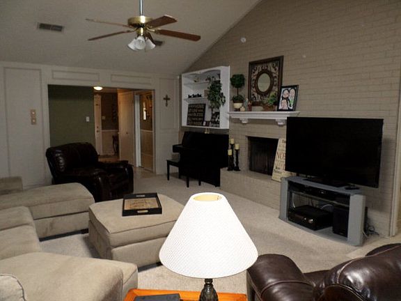 4th image of 3526 Hyde Park Ave