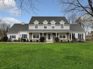 16 Summit Rd, Belle Mead, NJ 08502