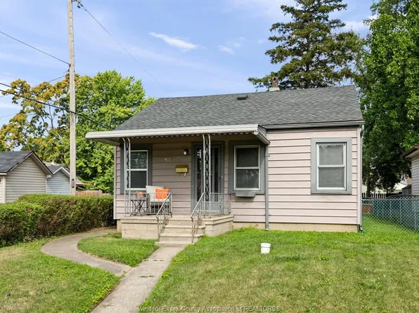 3672 Girardot St, Windsor, ON N9C 1W5