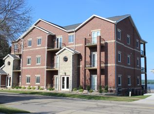 315 N Riverview St, Bellevue, IA 52031