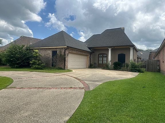 2nd image of 1719 Fox Croft Blvd