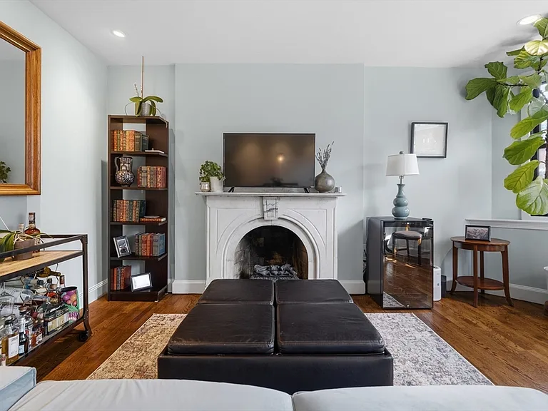 98 Chandler St #4 — Photo 6