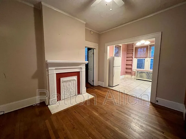 130 Edwin Pl #1 — Photo 3