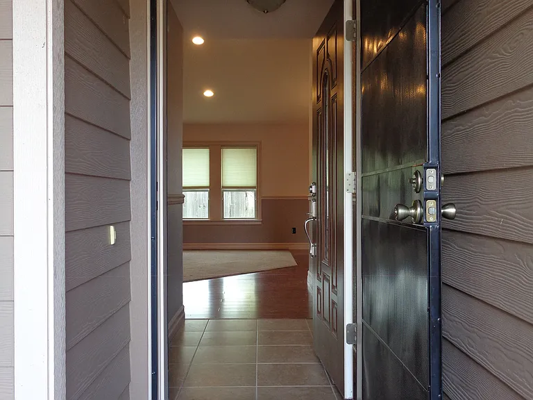 6439 Robin Hood St SE — Photo 5