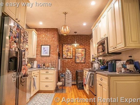 3rd image of 246 Hampshire St