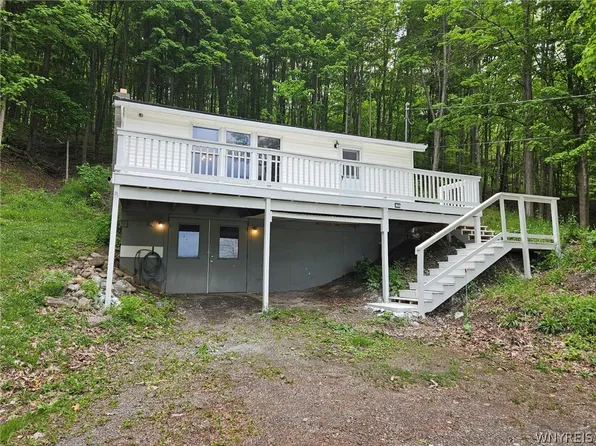 1726 State Route 19, Wyoming, NY 14591