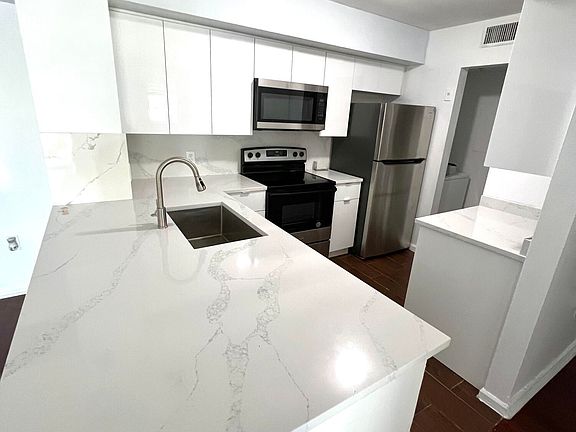 2nd image of 7872 Sonoma Springs Circle #205