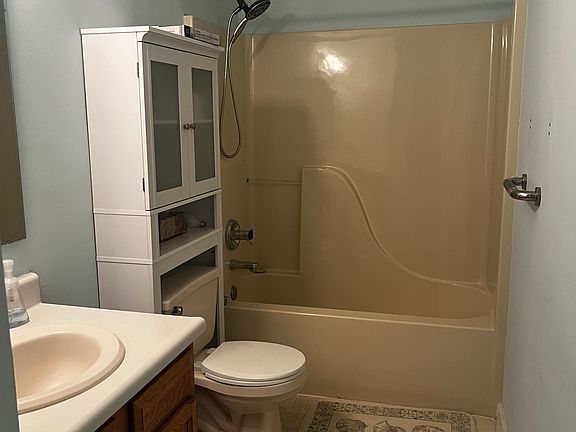 5th image of 1453 Country Pointe Dr