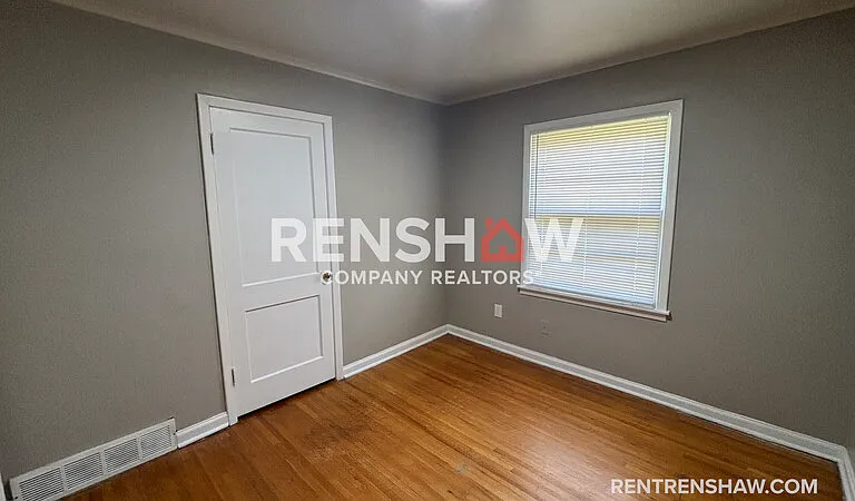 4667 Violet Ave — Photo 7