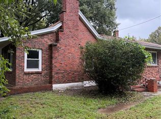 3325 Iowa Ter, Ottawa, KS 66067