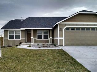 5815 Coppercap Mountain Ln, Pasco, WA 99301