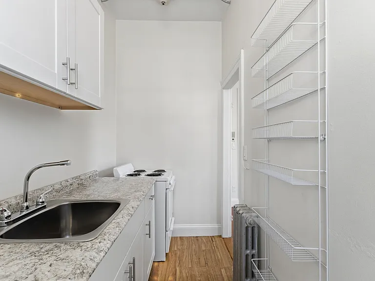186 Waterman St #7 — Photo 9