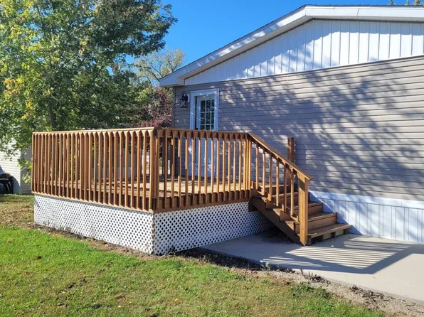 8000 Warren Wood Lakewood Dr #3, Three Oaks, MI 49128