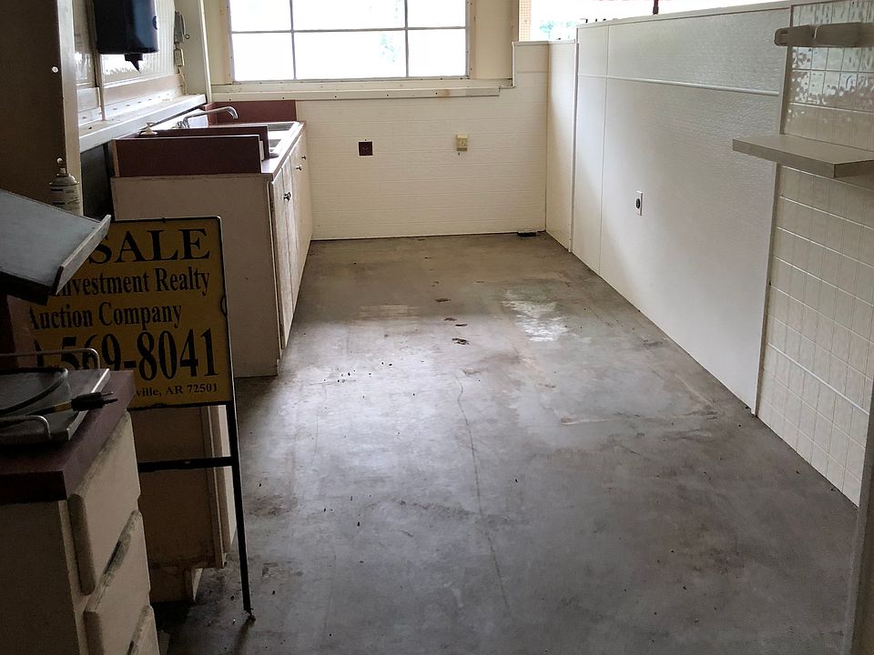 2nd image of 3830 Floral Rd