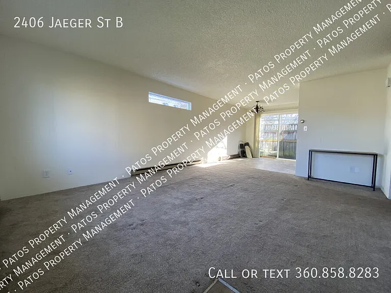 2406 Jaeger St #B — Photo 2