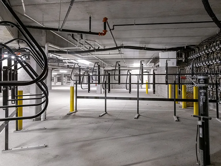 The Brooks Apartments — Photo 31