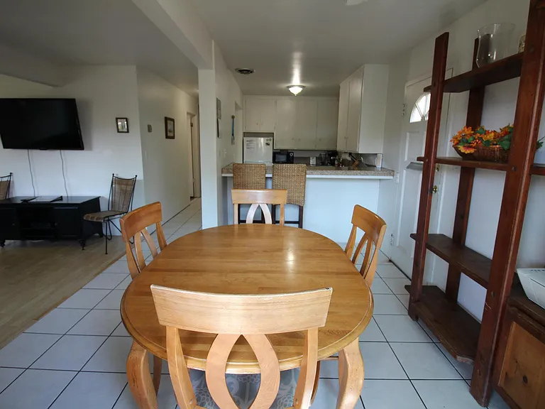 822 Island Ct — Photo 16