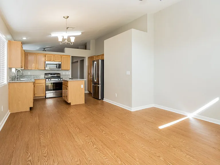 5916 Round Castle St — Photo 5