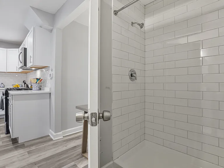 1304 Dean St — Photo 4