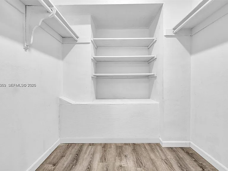 851 SW 49th Ter — Photo 21