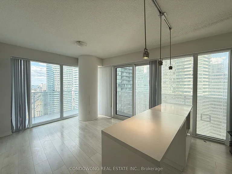 100 Harbour St #3602 — Photo 3