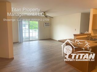 750 W Packer Ave #F, Oshkosh, WI 54901