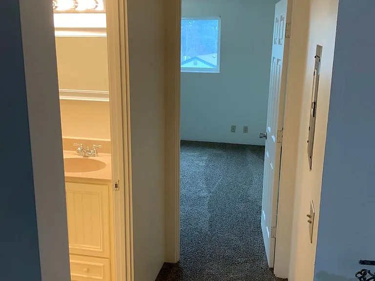 2145 Hawkins Ln — Photo 14