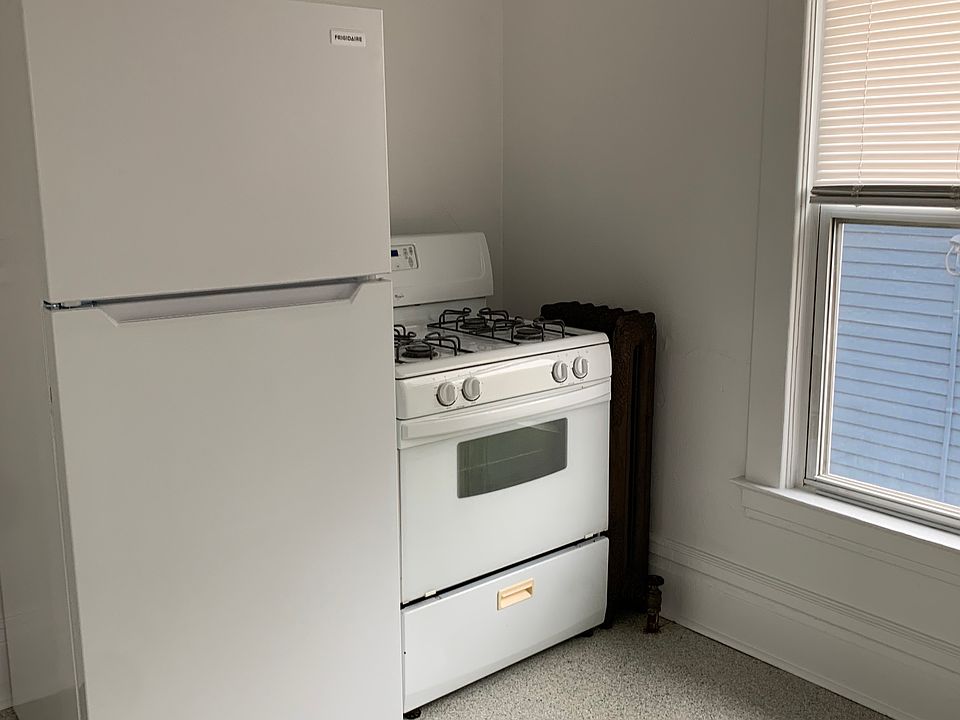New fridge and clean newer oven