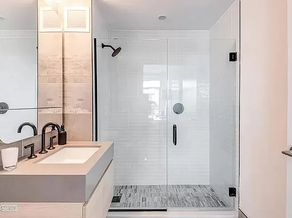 211 Mcguiness Boulevard image 9 of 16