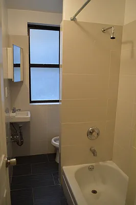 Rented by CoSo Apartments | media 47