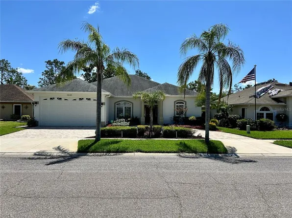 1201 Ventana Dr, Ruskin, FL 33573