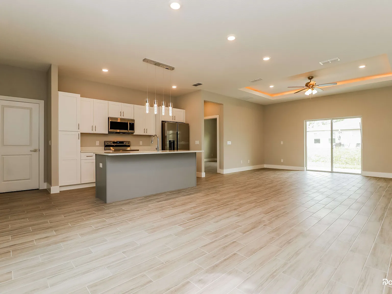 4 bed, 2.0 bath, 1670 sqft, $1,765 — Photo 4