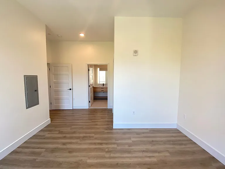 One Park Apartments — Photo 127