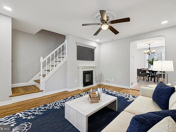 2nd image of 4546 Mountview Rd